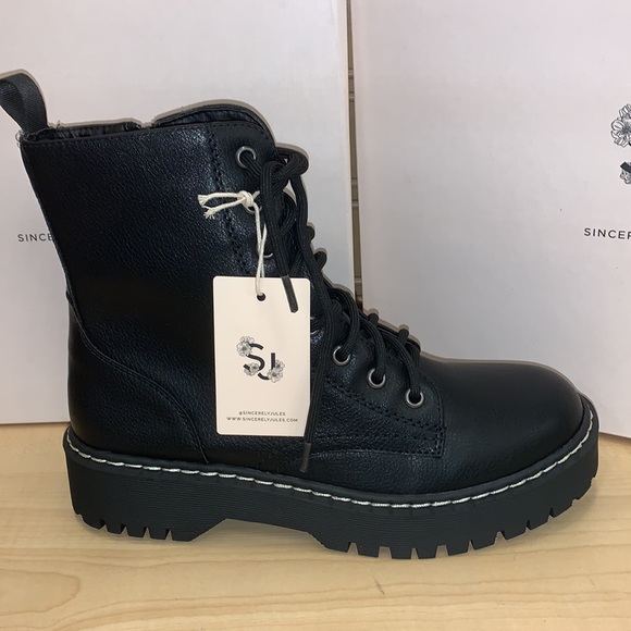 Sincerely Jules Women’s Lace Up Boot Side Zip - Picture 5 of 11